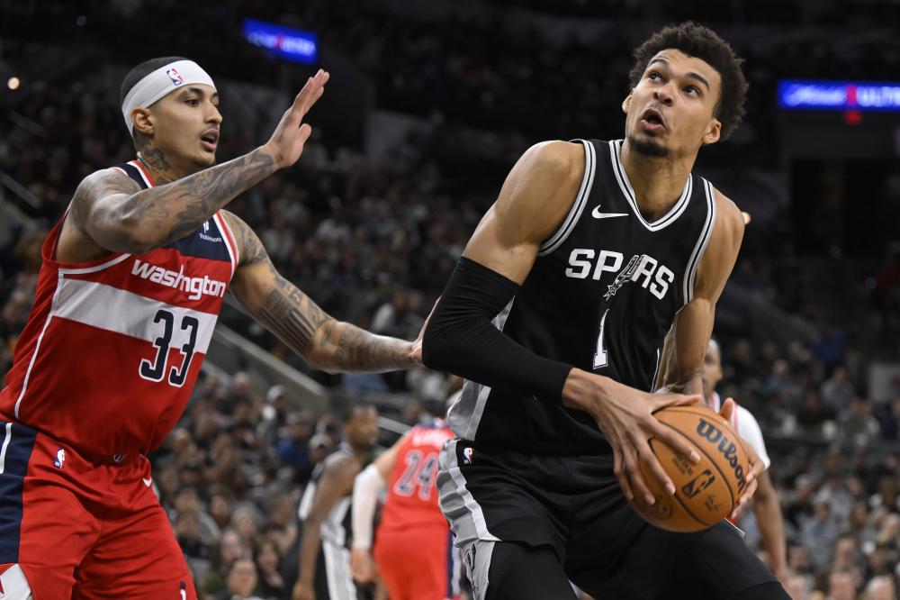 全力以赴应 全力以赴应